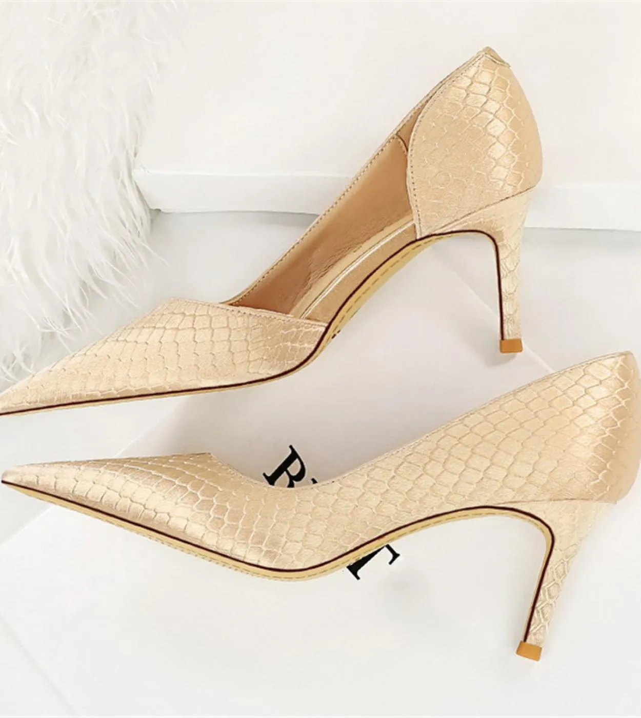2023 Donna 75cm 105cm Tacchi alti Décolleté a serpentina Lady Plus Size Raso di seta da sposa Tacchi a spillo Tacchi bassi Mod