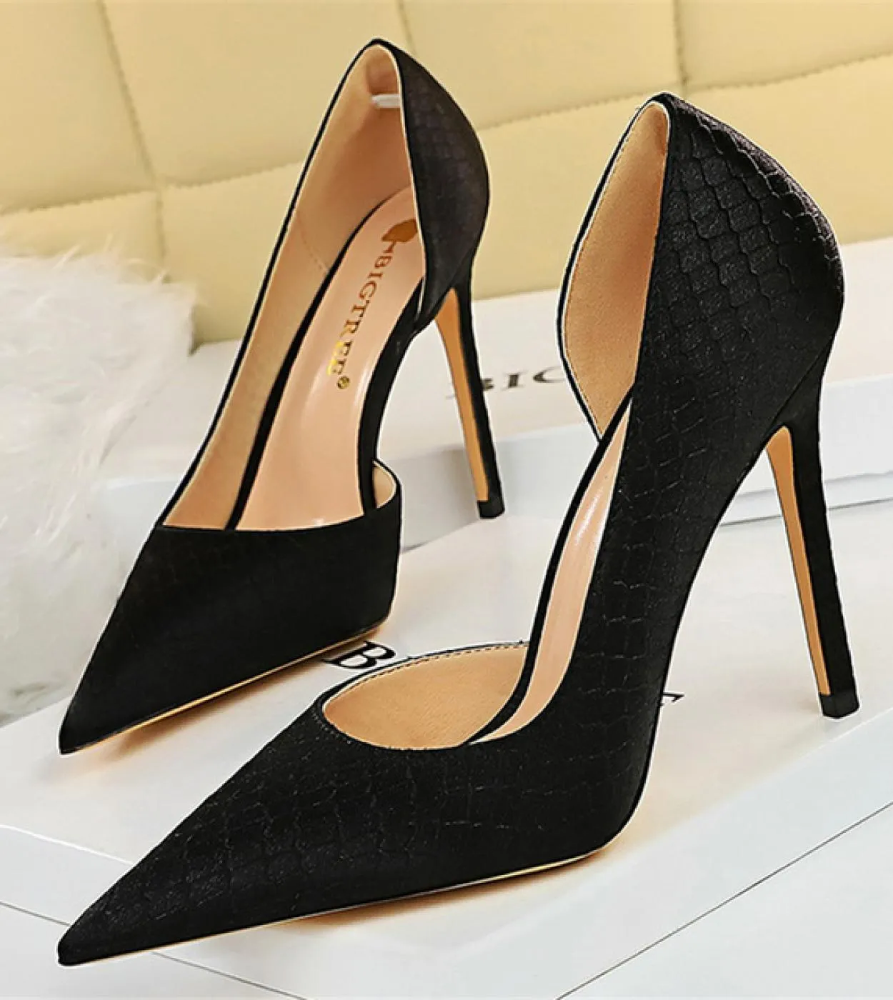 2023 Donna 75cm 105cm Tacchi alti Décolleté a serpentina Lady Plus Size Raso di seta da sposa Tacchi a spillo Tacchi bassi Mod