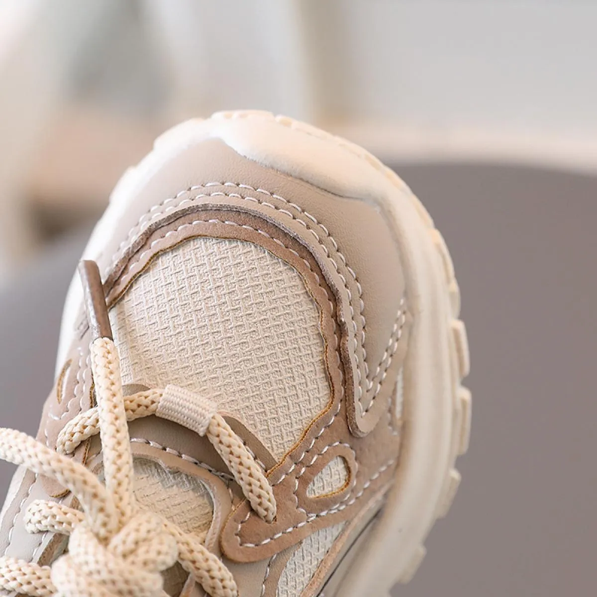 2023 Scarpe per bambini Moda casual Scarpe sportive per ragazzo all'aperto Strisce leggere Scarpe da ginnastica da corsa traspir