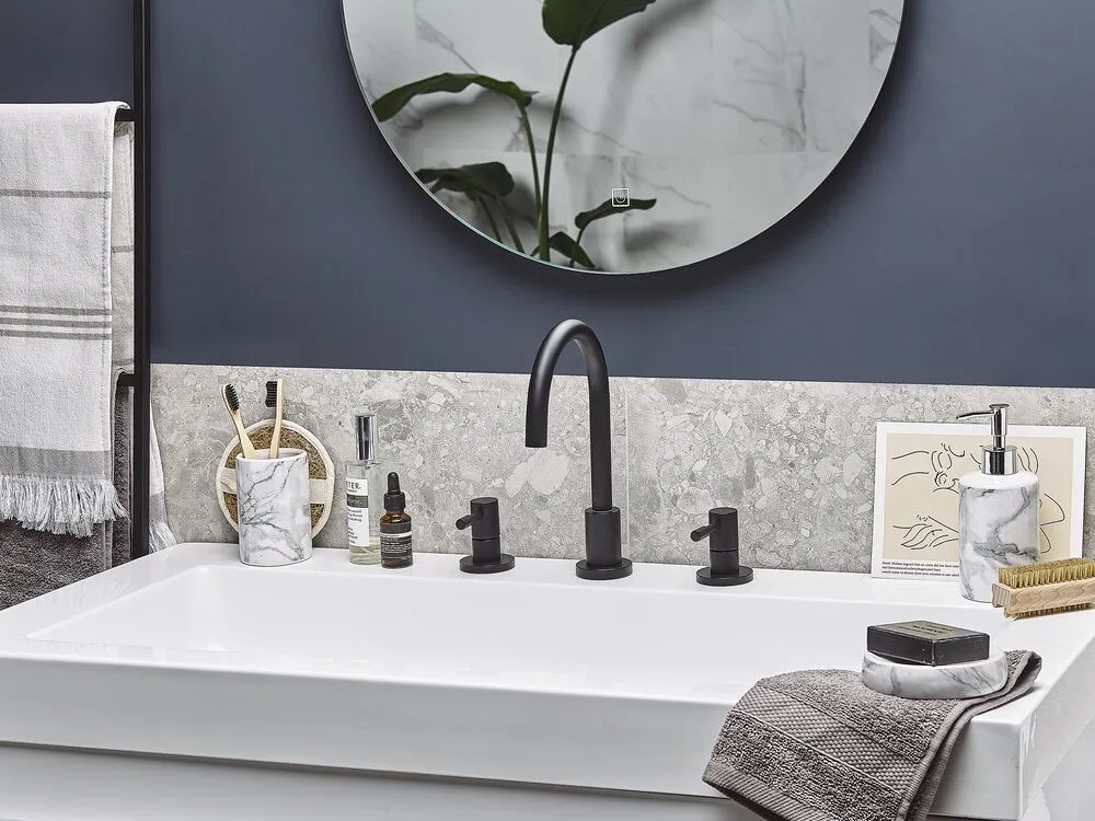 4-Piece Bathroom Accessories Set ARAUCO Ceramic White