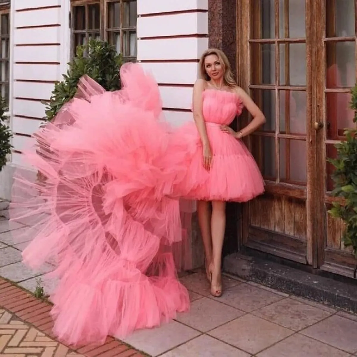 Abiti da festa da ballo in tulle gonfio rosa Abito formale a rete a strati alti e bassi Abito senza spalline Sweep Train Elegant