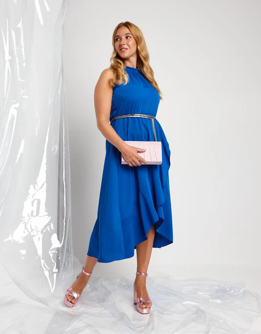 Abito con scollo all'americana e gonna asimmetrica