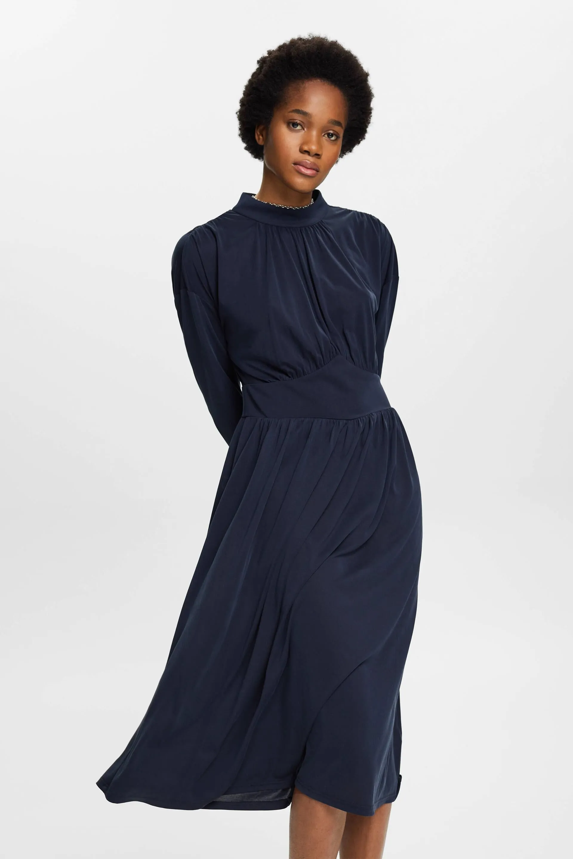Abito midi drappeggiato