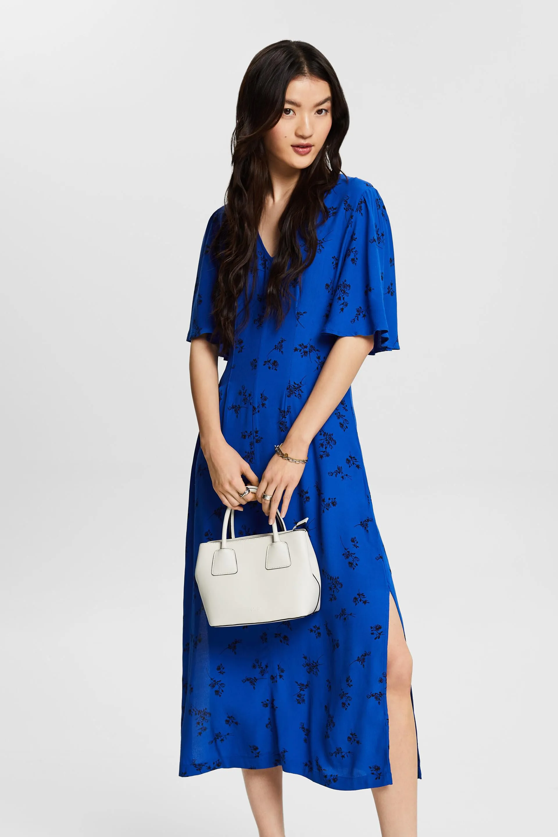 Abito midi stampato con scollo a V