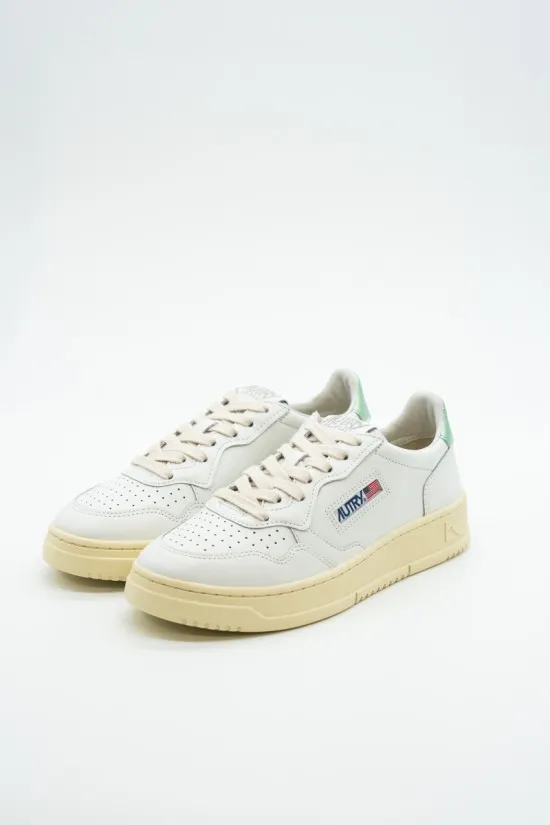 AUTRY MEDALIST LOW SNEAKER WOM AULW LL62