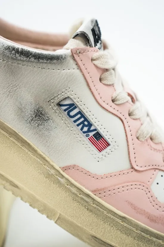 AUTRY SUPER VINTAGE LOW SNEAKER WOM AVLW SV35