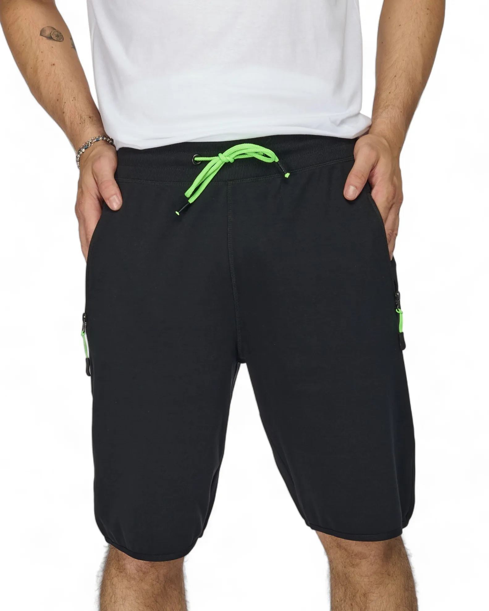 BERMUDA FELPA CON ZIP                                            Previous productBERMUDA FELPA CON ZIP                Next produ