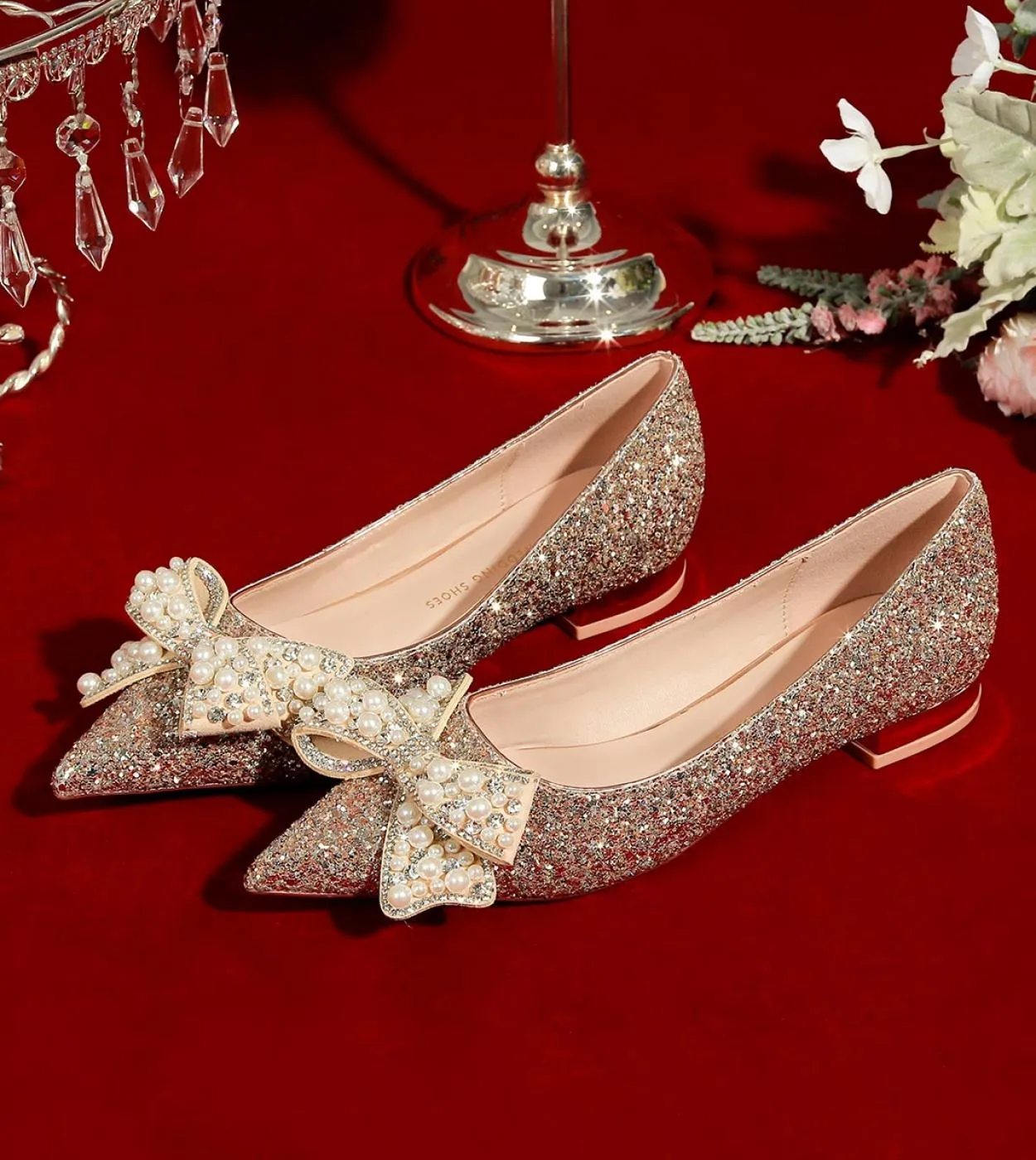 Bling Square Heels Pumps Donna Paillettes Scarpe a punta Tacchi bassi Scarpe da festa Donna Pearl Bowknot Slipon Scarpe da banch