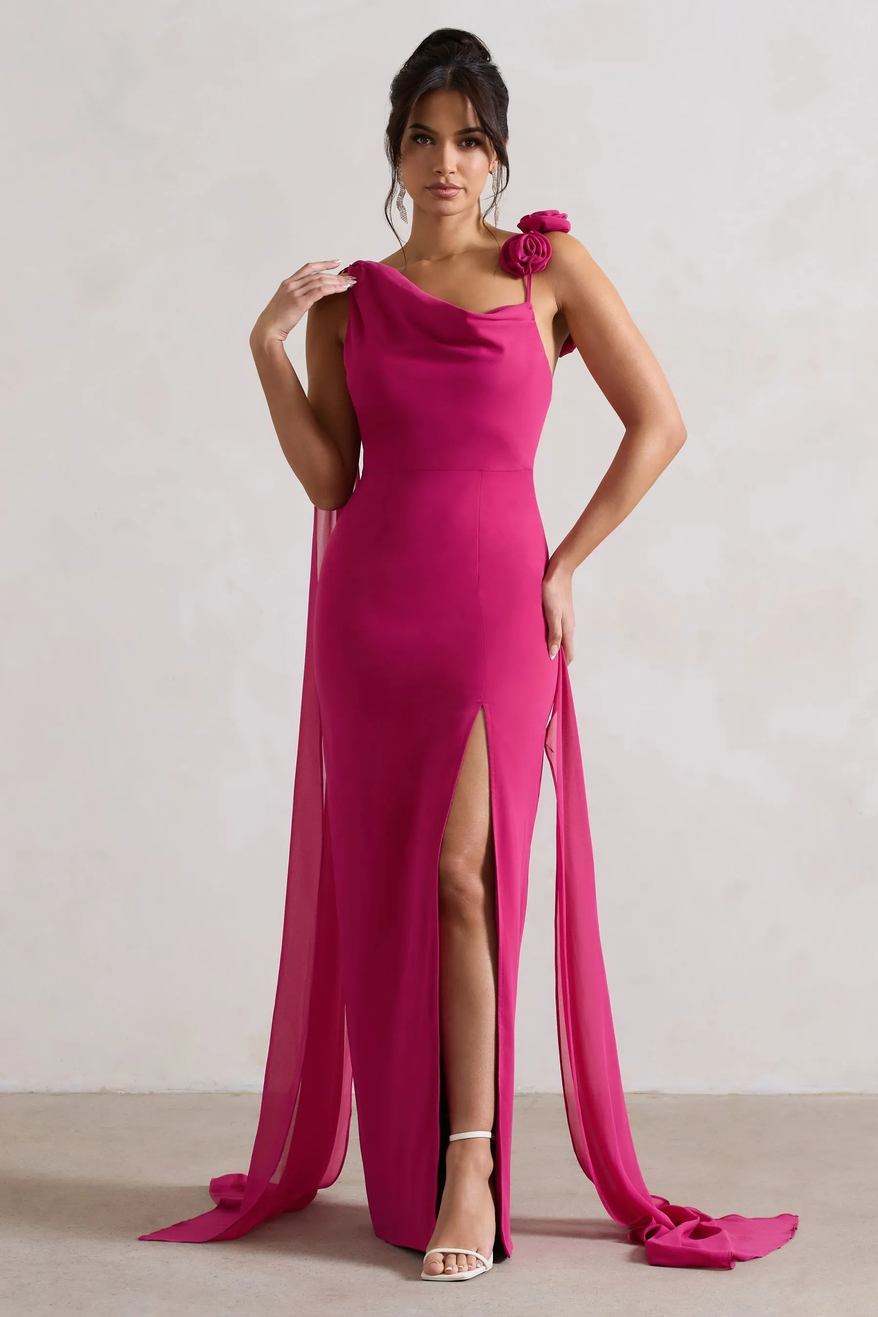 Club L London - Angeline - Abito maxi in chiffon drappeggiato con spacco e fiori