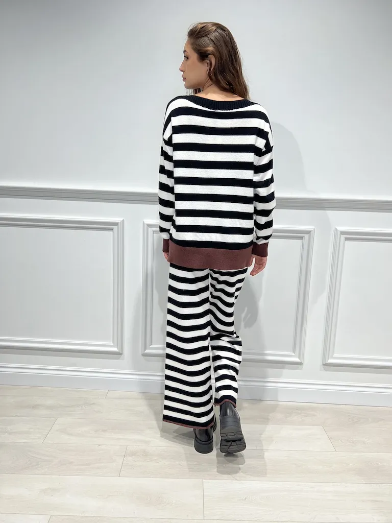 Completo in maglia a righe orizzontali – Souvenir
