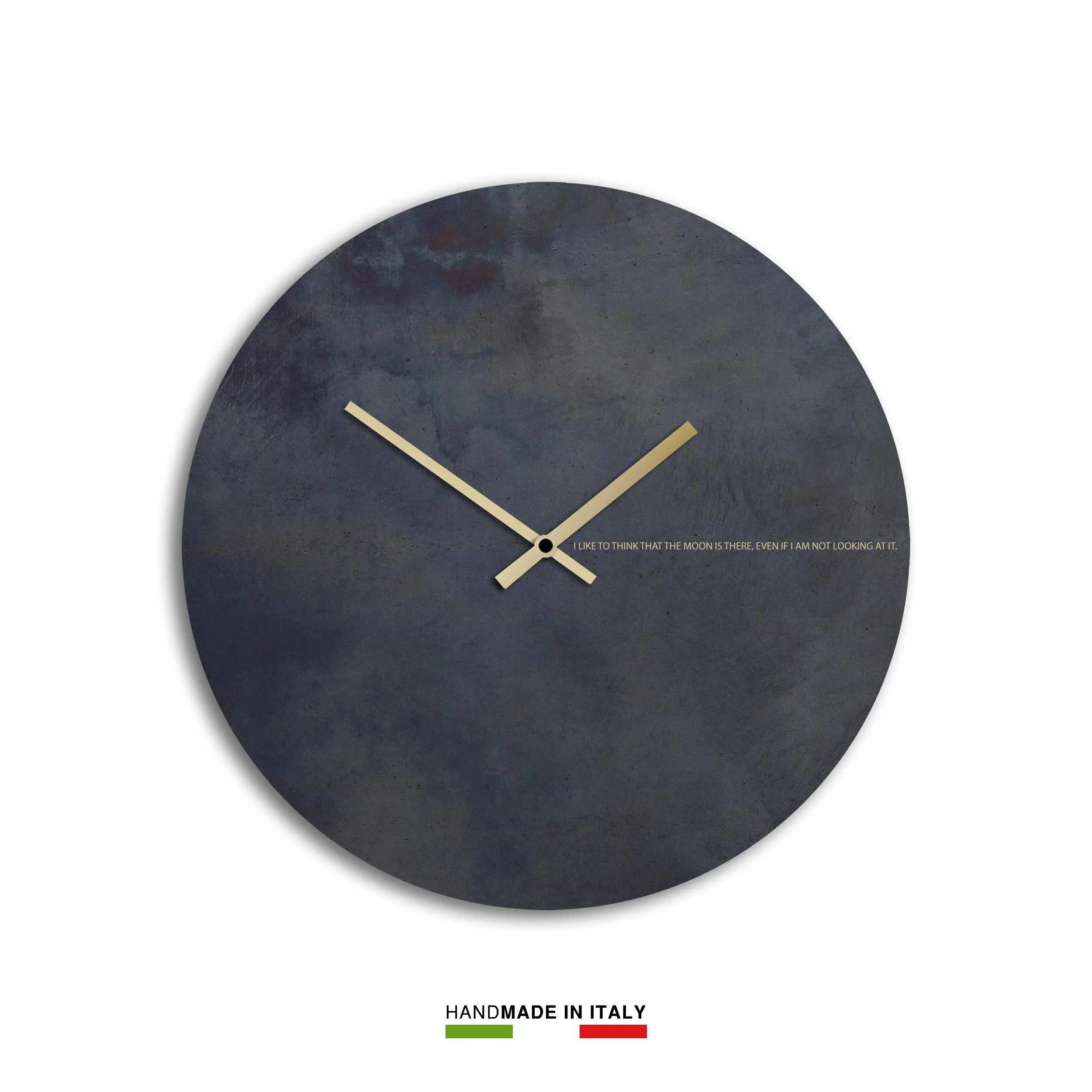 Design Object  Orologio da parete rotondo in metallo dal design minimal ed elegante Moon