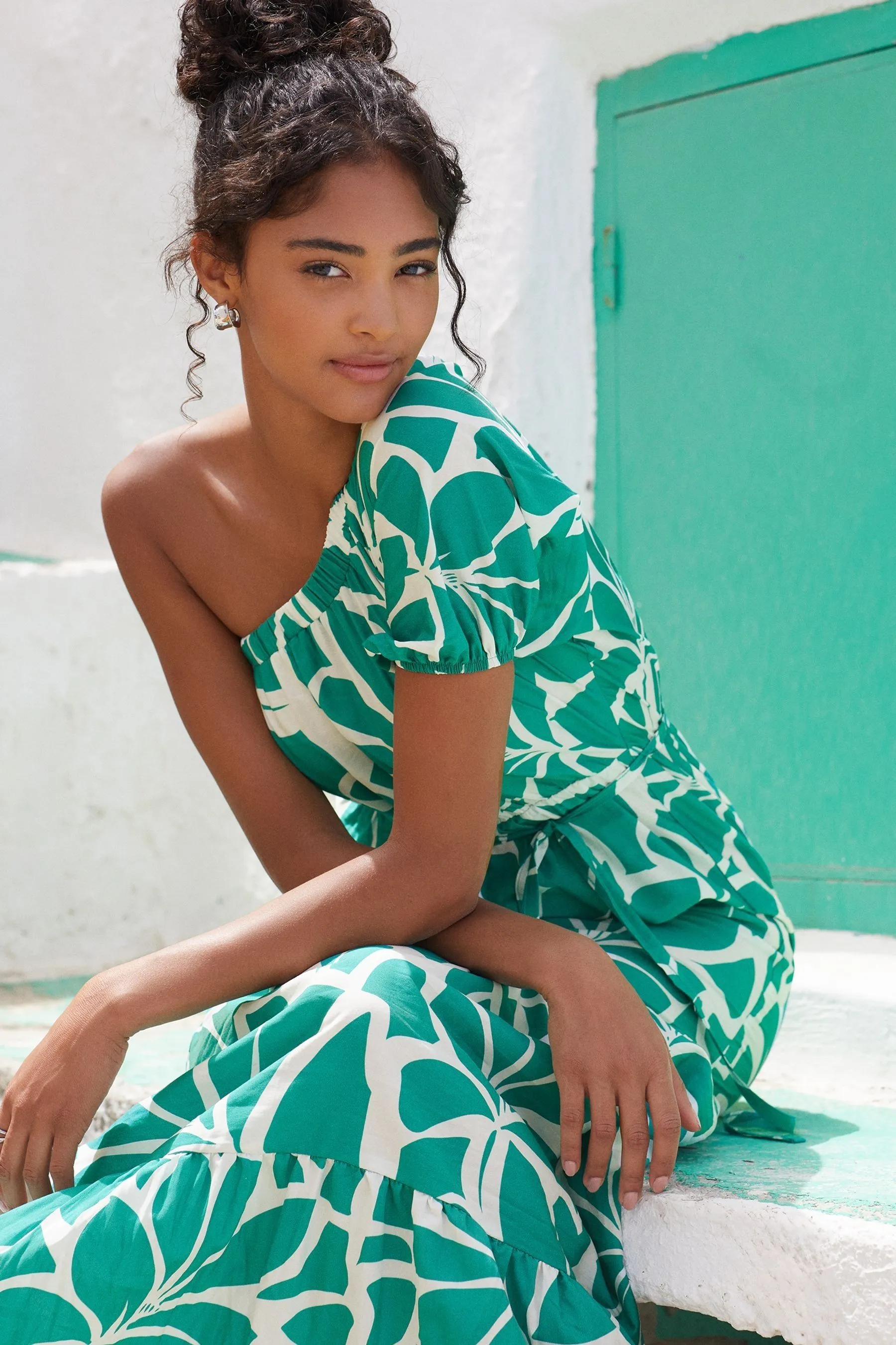 Friends Like These - Summer - Abito maxi monospalla in chiffon stampato