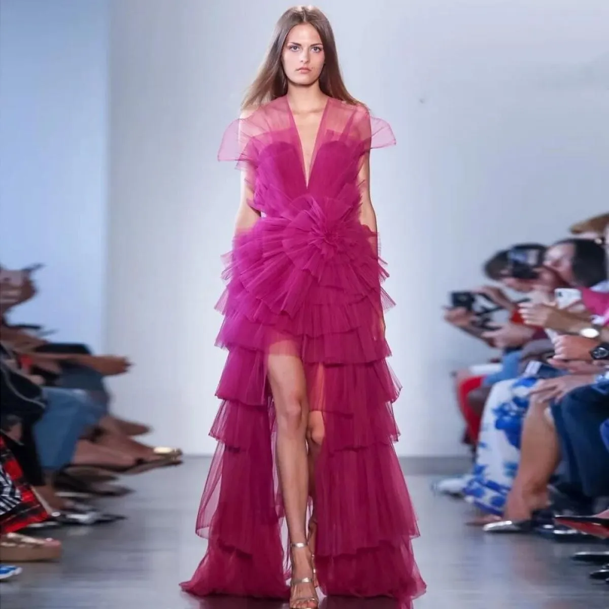 Haute Couture Abito formale in tulle a cascata Stile hippie Abiti lunghi in tulle a strati alti e bassi Abiti da sera accattivan