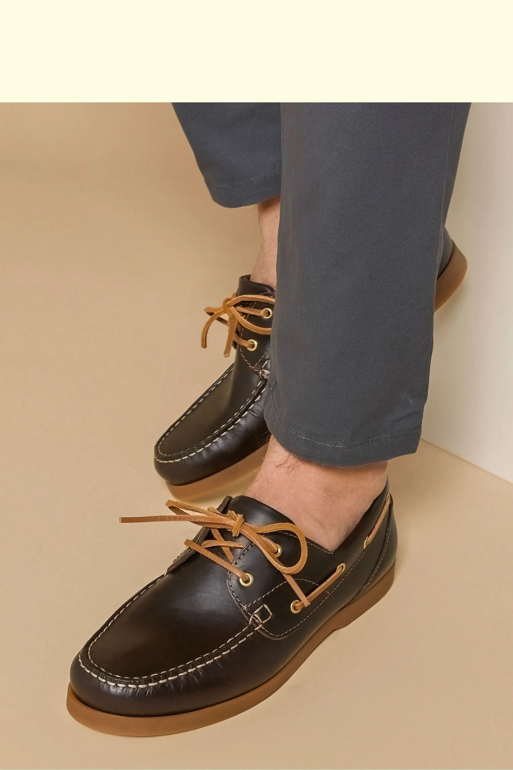 Jones Bootmaker - Parsons - Marrone Scarpe da barca in pelle    