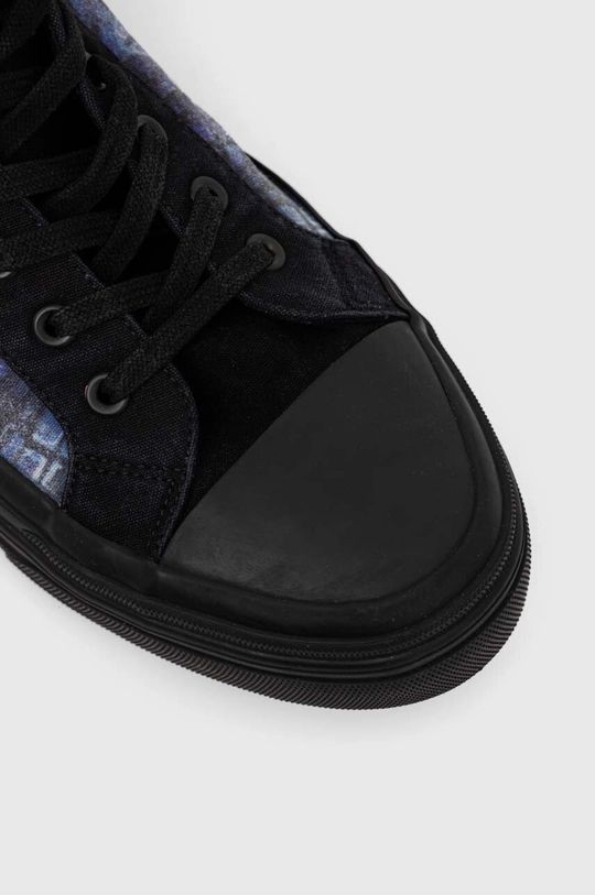 Medicine scarpe da ginnastica