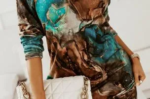 Mini abito aderente con stampa alla moda e maniche lunghe  Domingo, marrone-blu