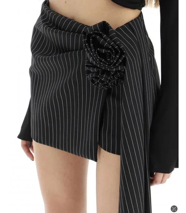 Minigonna maxifiore drap