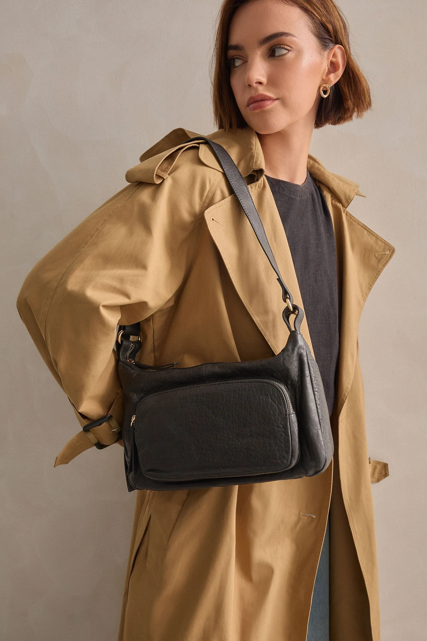 Nero  - Borsa in pelle con tasca sulle spalle