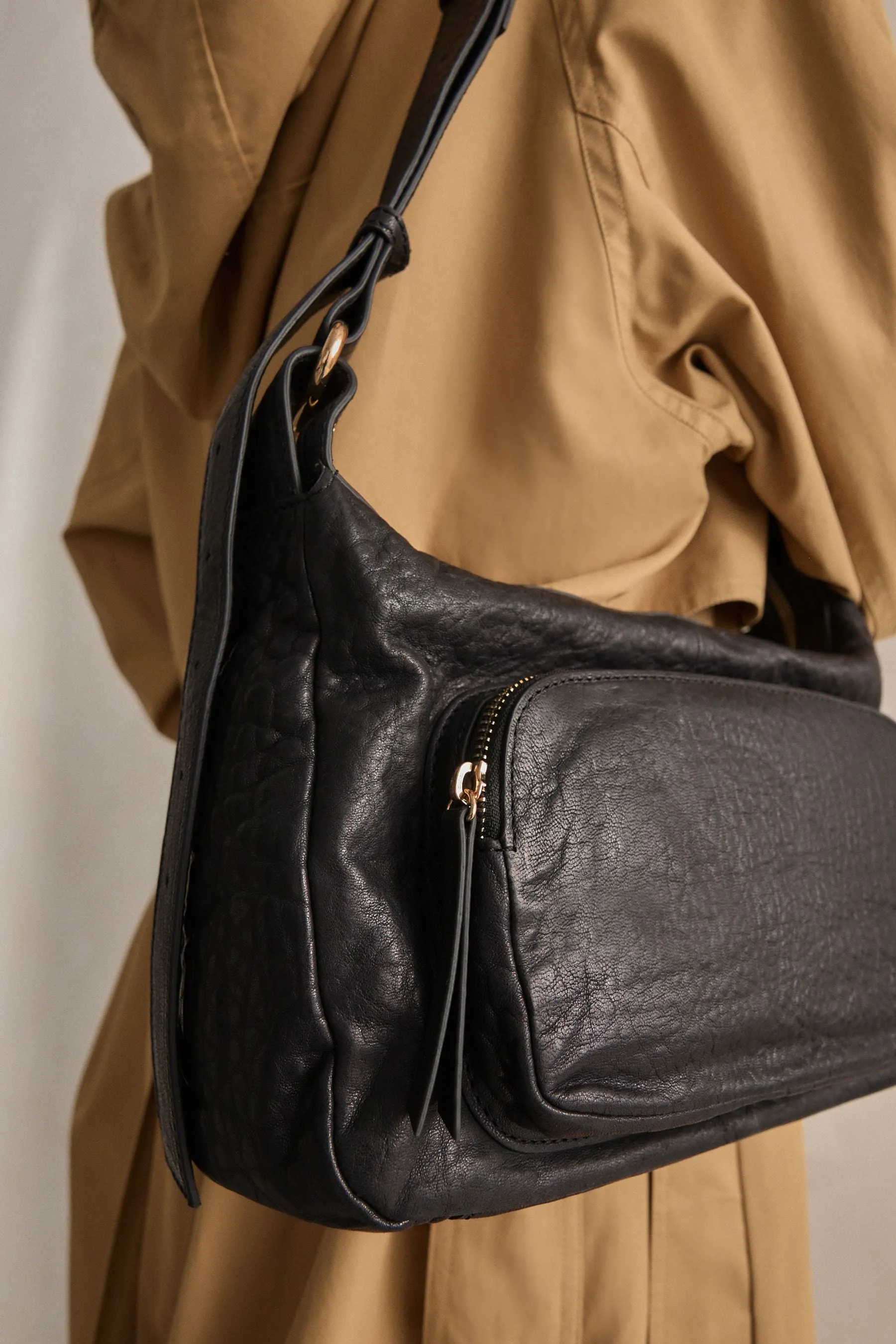 Nero  - Borsa in pelle con tasca sulle spalle