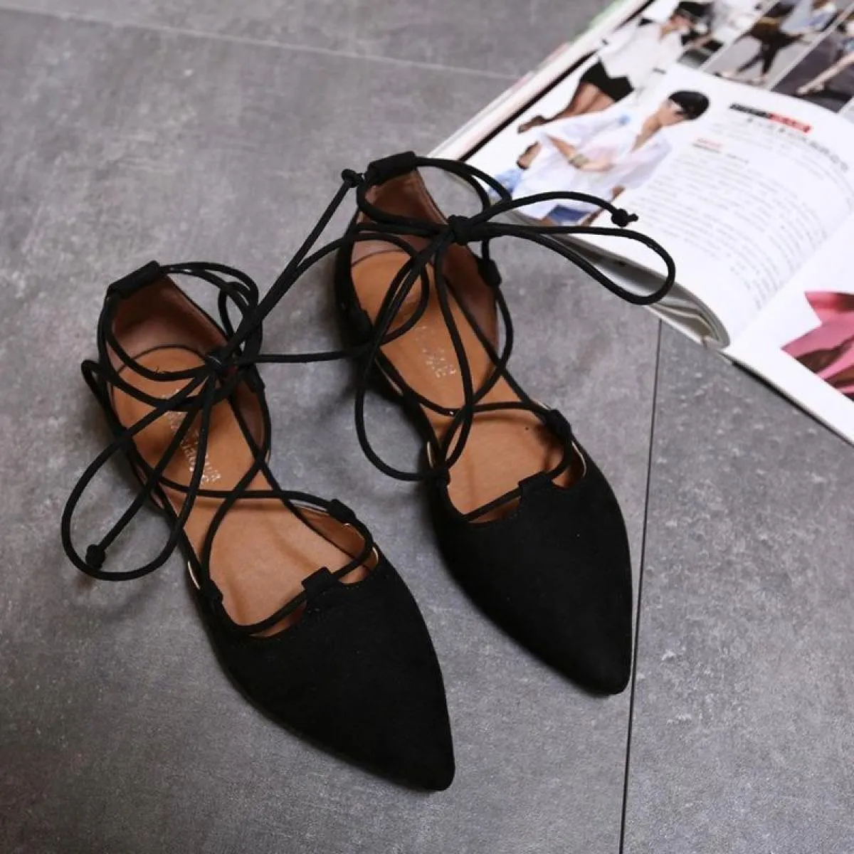 Sandali estivi di moda per le donne 2022 nuove scarpe basse per donna sandali con cinturino a punta con lacci bassi sandali da d
