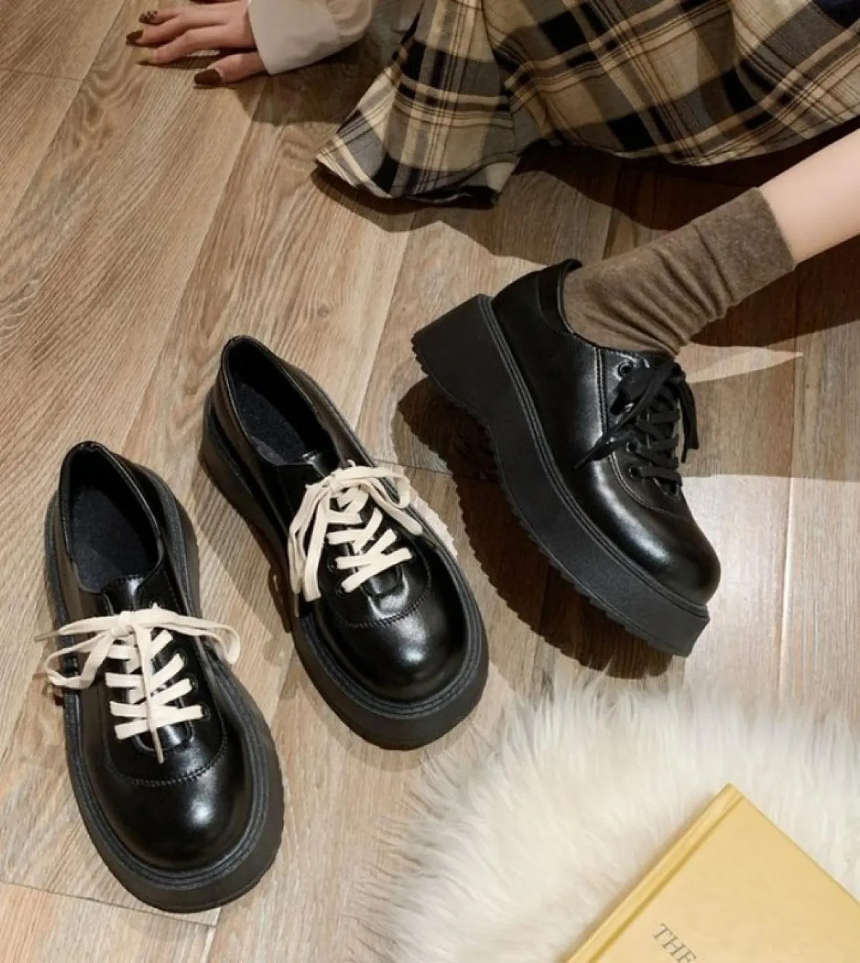 Scarpe piatte Tacchi bassi da donna Autunno Nuova moda retrò All Match Scarpe Mary Jane in pelle con punta tonda Scarpe basse da