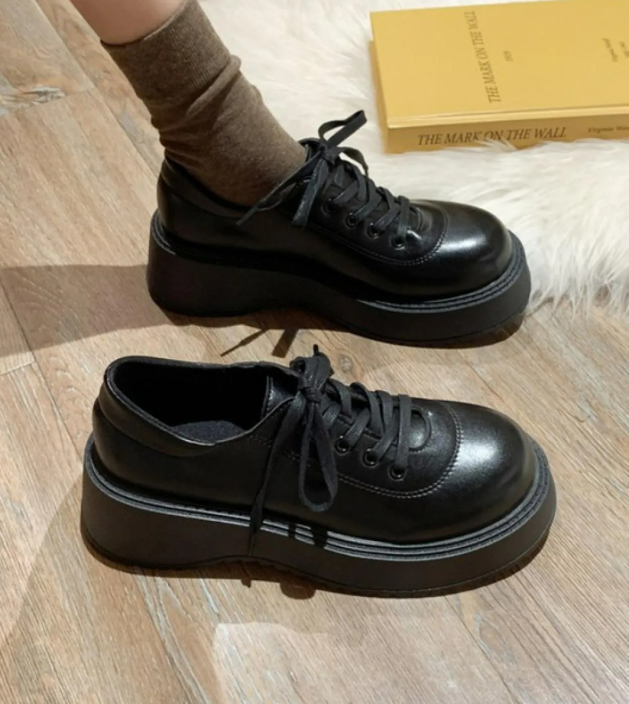 Scarpe piatte Tacchi bassi da donna Autunno Nuova moda retrò All Match Scarpe Mary Jane in pelle con punta tonda Scarpe basse da