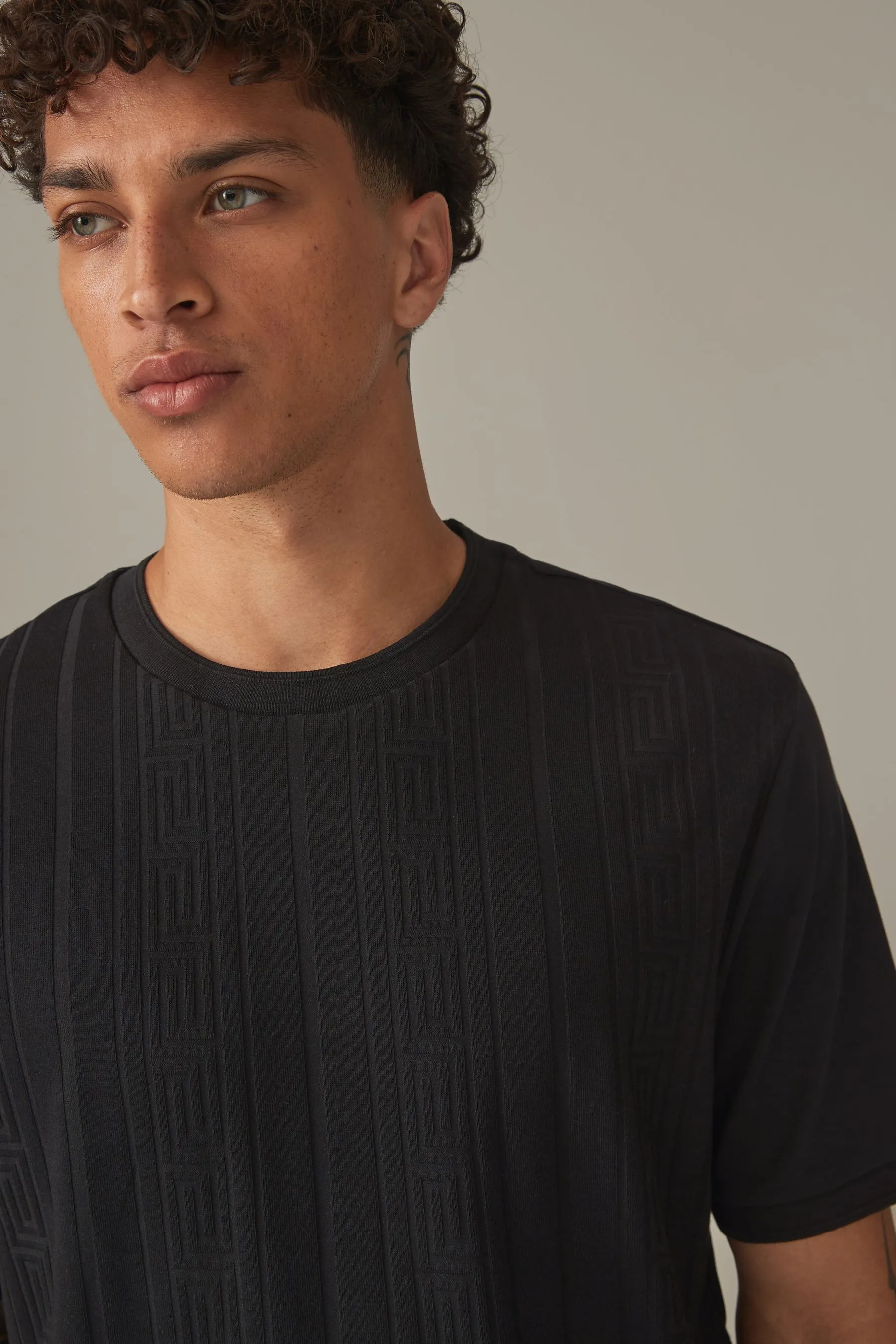 T-shirt a righe verticali