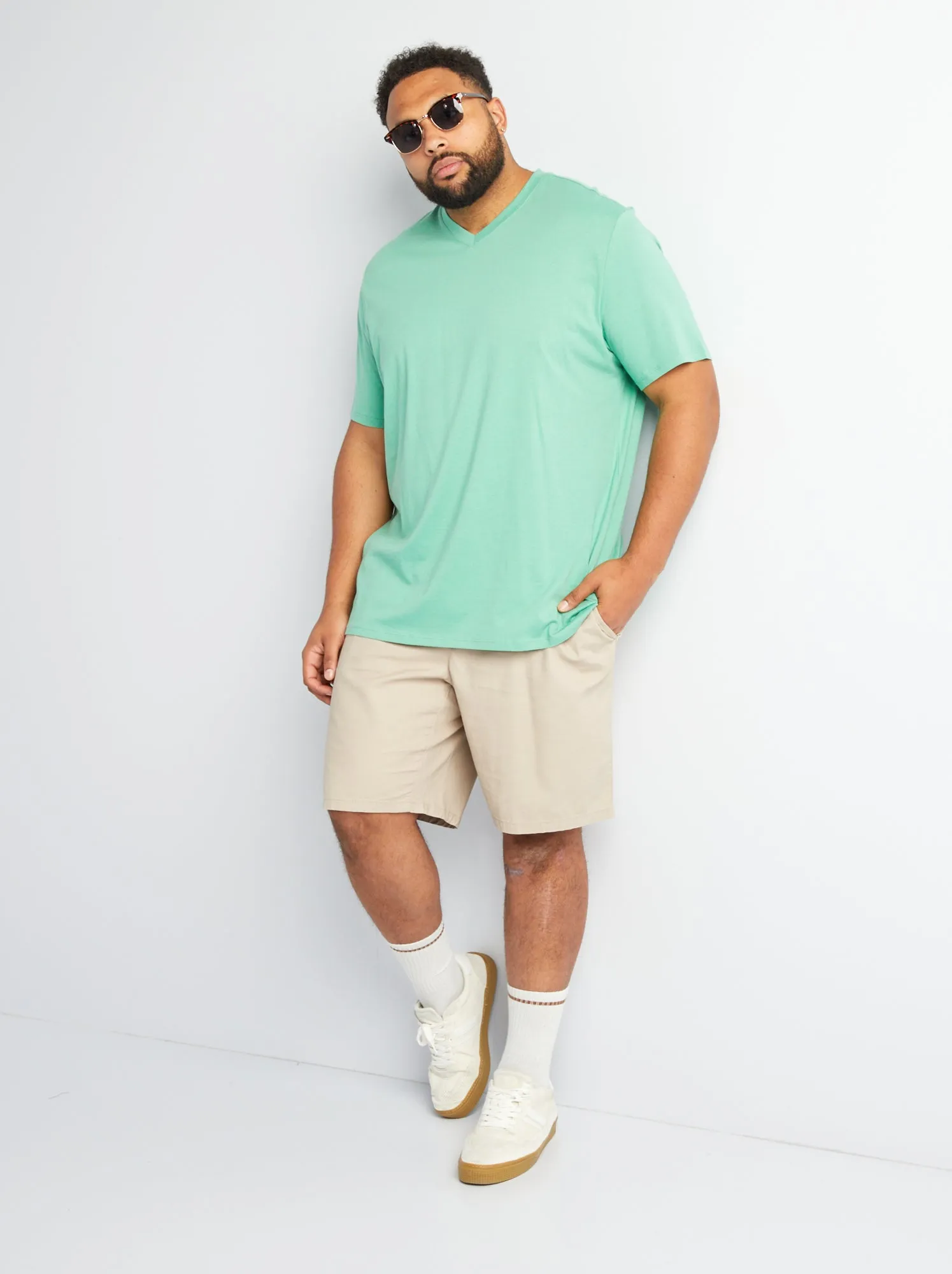 T-shirt scollo a V - VERDE