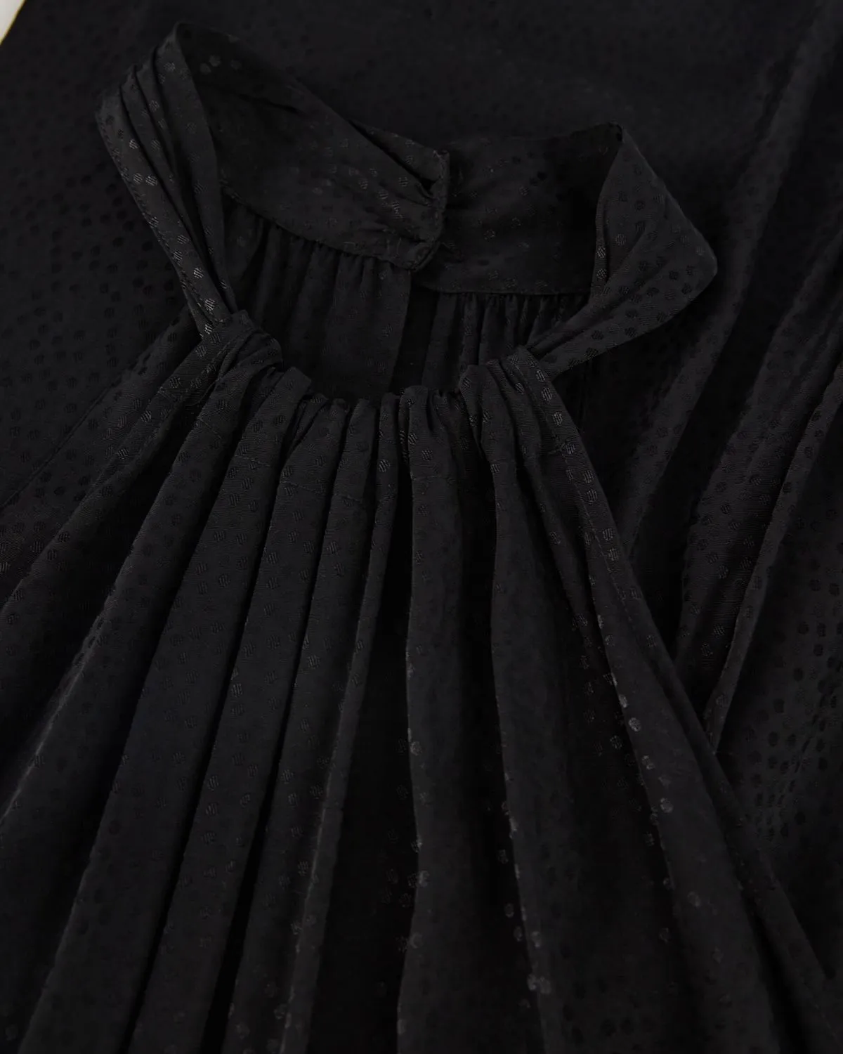 Tuta larga Sterlizia Attic And Barn scollo all’americana si colore nero