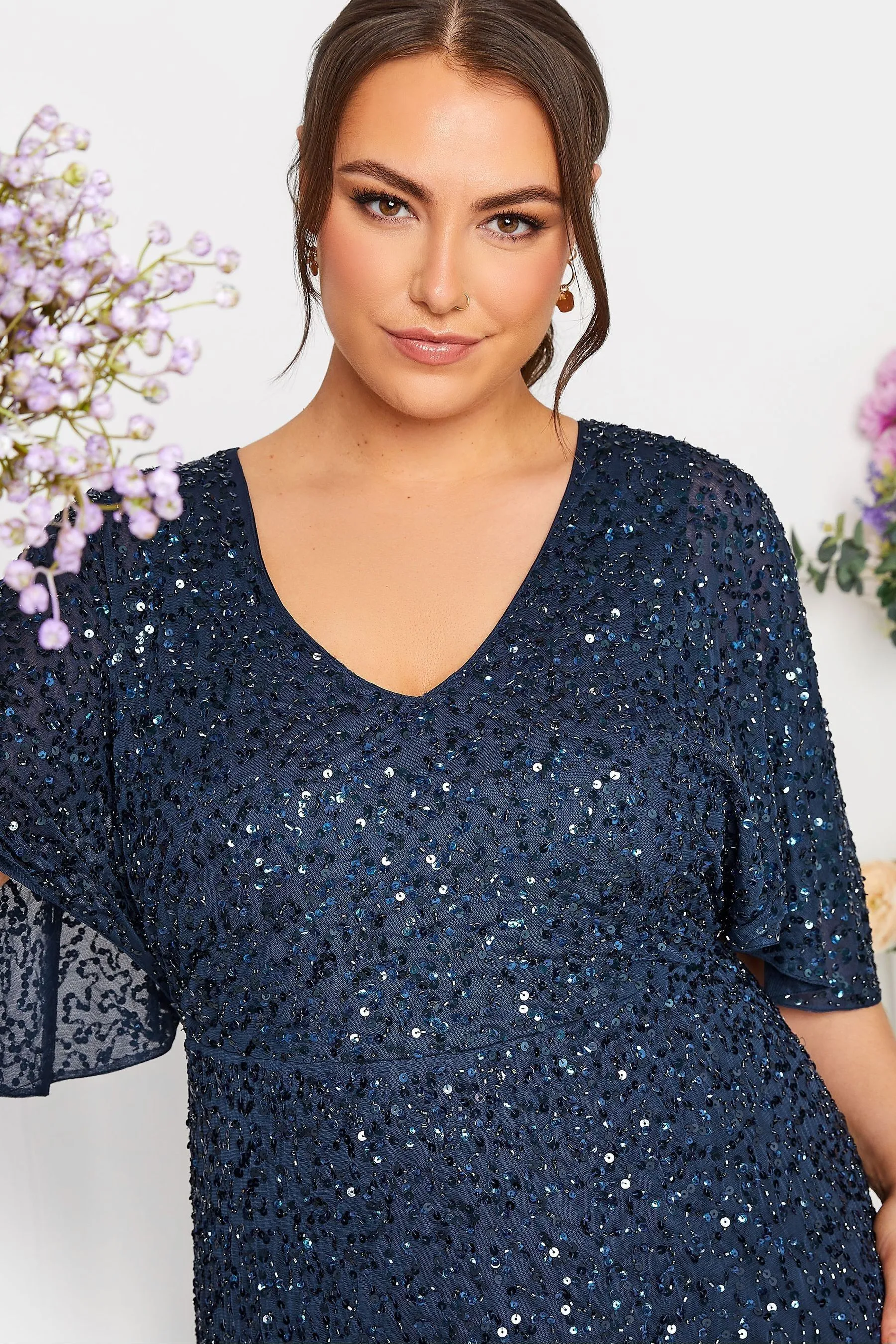 Yours Curve Luxe abito maxi decorato con scollo a V e maniche a pipistrello